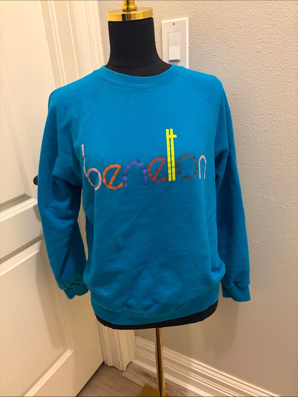 United Colors of Benetton Vintage Sweatshirt Size Large Turquoise